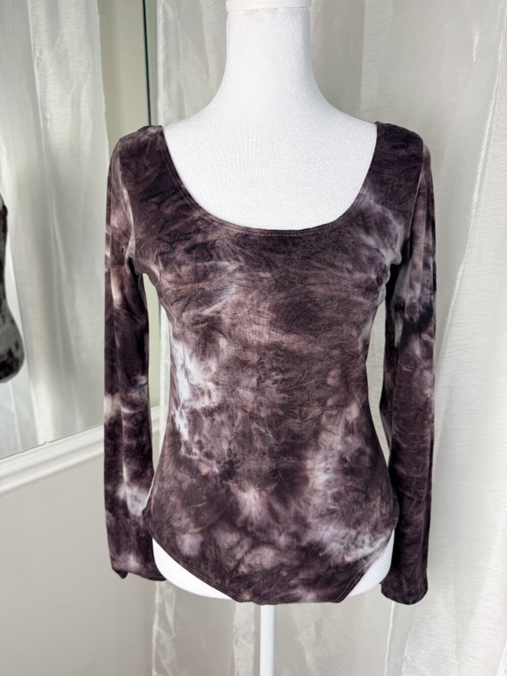 Hiatus Tie Dye Bodysuit Womens Medium Brown Long Sleeve Stretch Snap Closure